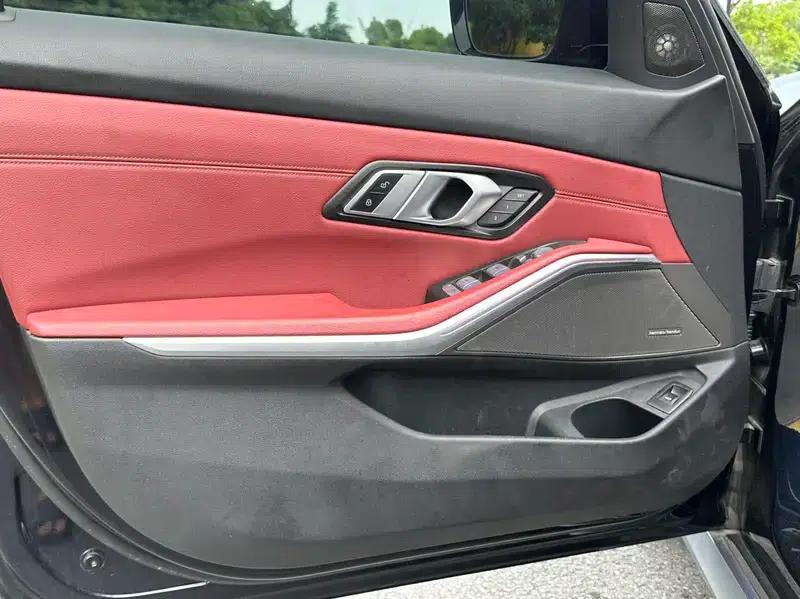 2023 BMW 3 Series 320Li M Sport Package — миниатюра 9