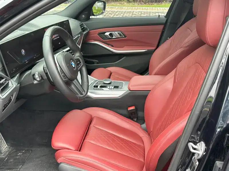 2023 BMW 3 Series 330i M Sport Shadow Edition — миниатюра 14