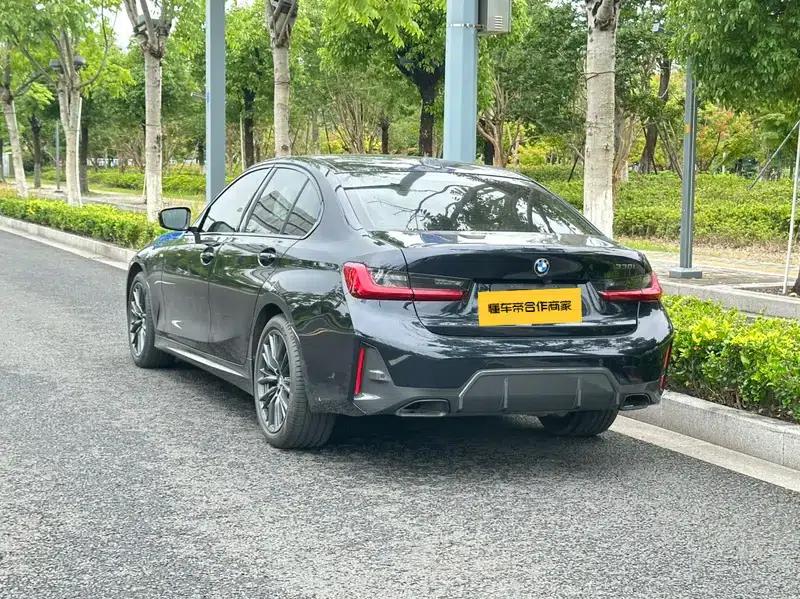2023 BMW 3 Series 330i M Sport Shadow Edition — миниатюра 4