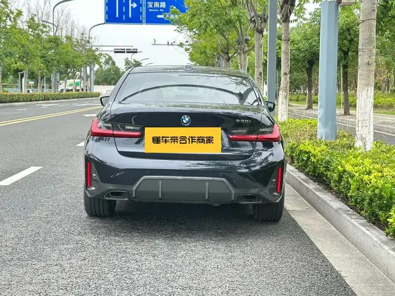 2023 BMW 3 Series 330i M Sport Shadow Edition — миниатюра 5