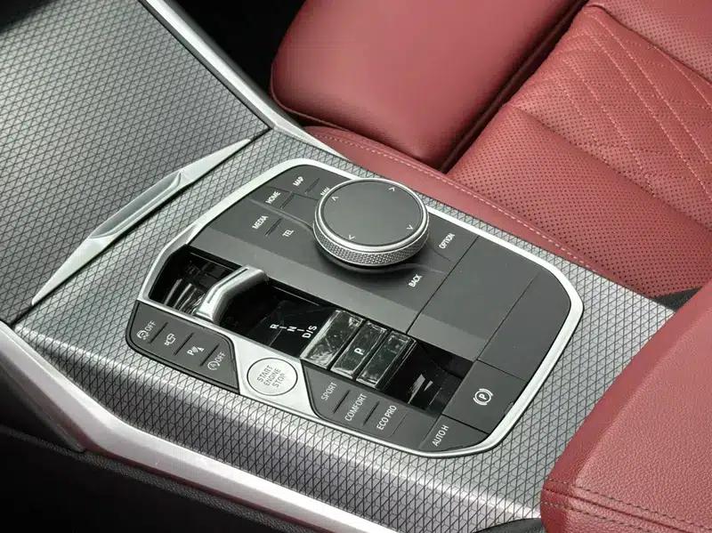2023 BMW 3 Series 330i M Sport Shadow Edition — миниатюра 7