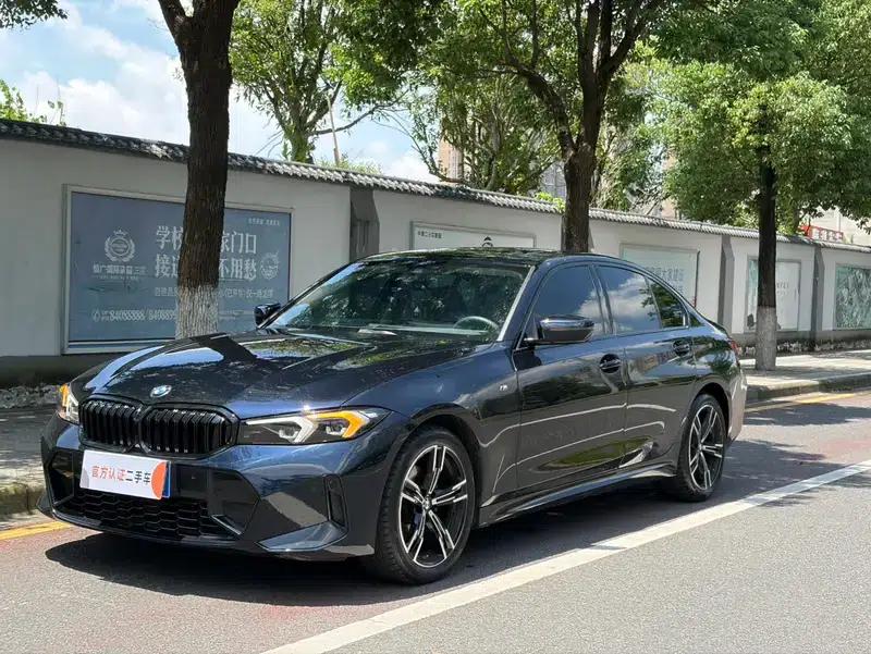 2023 BMW 3 Series 325i M Sport Package — миниатюра 1