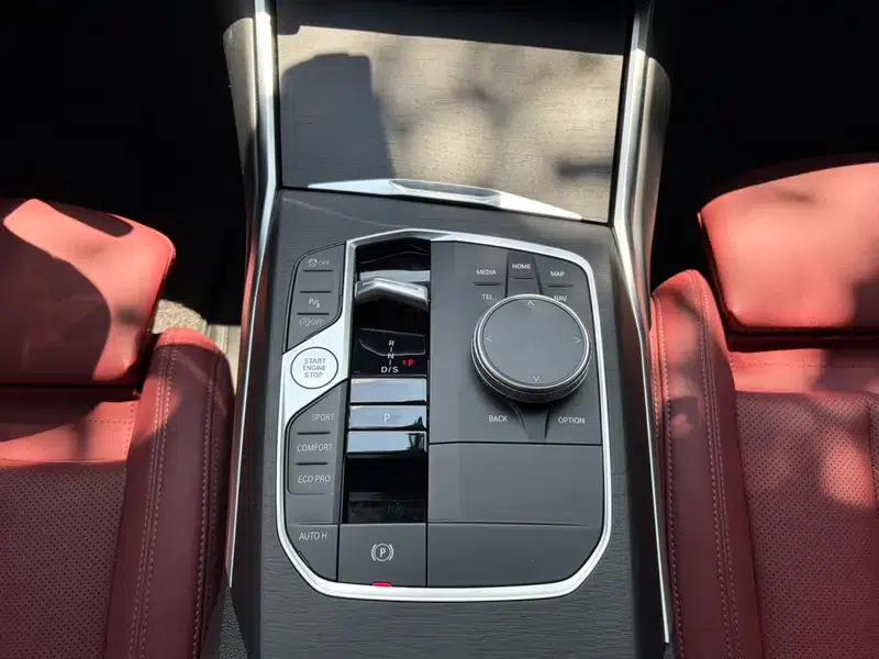 2023 BMW 3 Series 325i M Sport Package — миниатюра 18