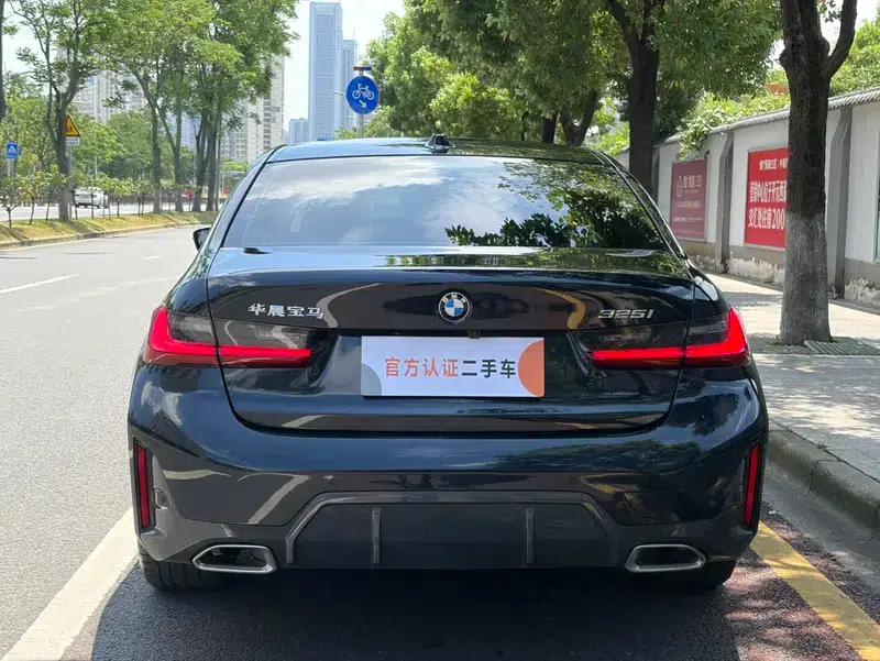 2023 BMW 3 Series 325i M Sport Package — миниатюра 5