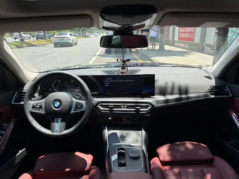 2023 BMW 3 Series 325i M Sport Package — миниатюра 9