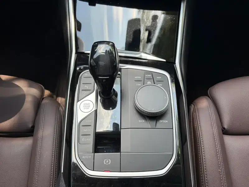 BMW 3 Series 2021 Facelift 320Li M Sport Package — миниатюра 13