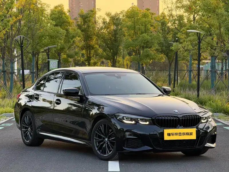 2022 BMW 3 Series 325i M Sport Shadow Edition — миниатюра 3