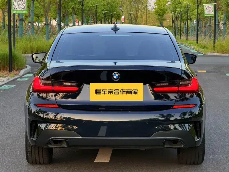 2022 BMW 3 Series 325i M Sport Shadow Edition — миниатюра 5
