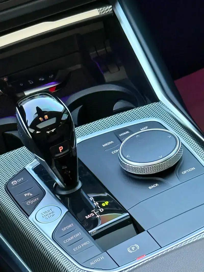 2022 BMW 3 Series 325i M Sport Shadow Edition — миниатюра 9