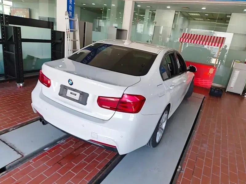 2017 BMW 3 Series 320i M Sport — миниатюра 4