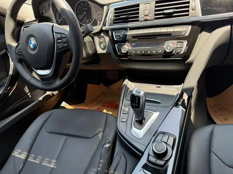 2017 BMW 3 Series 320Li Fashion Edition — миниатюра 9
