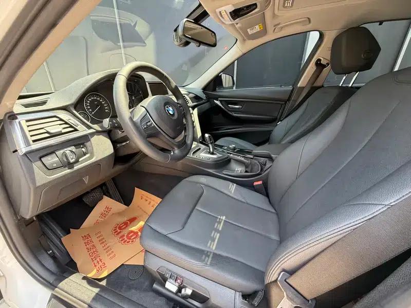 2017 BMW 3 Series 320Li Fashion Edition — миниатюра 10