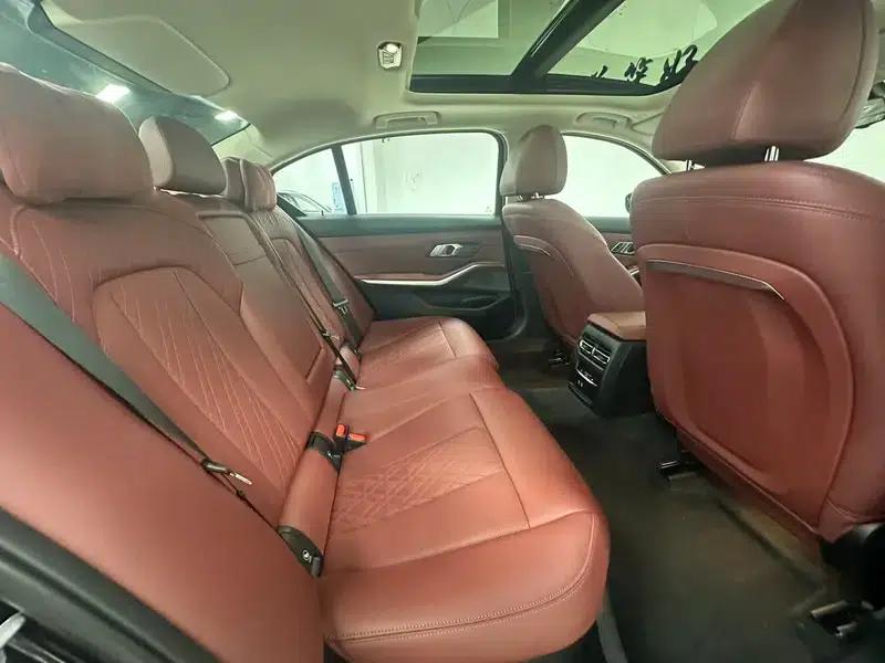 2023 BMW 3 Series 320Li M Sport Package — миниатюра 24