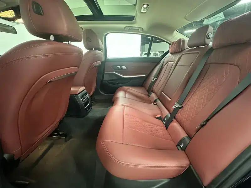 2023 BMW 3 Series 320Li M Sport Package — миниатюра 25