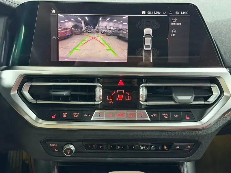 2022 BMW 3 Series 320Li M Sport Package — миниатюра 13