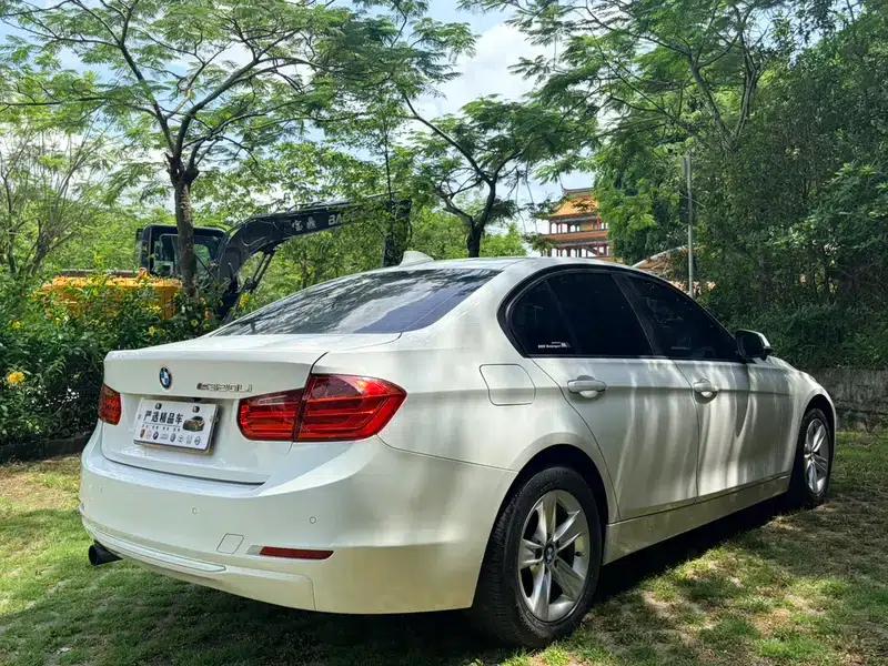 2013 BMW 3 Series 320i Progressive — миниатюра 7