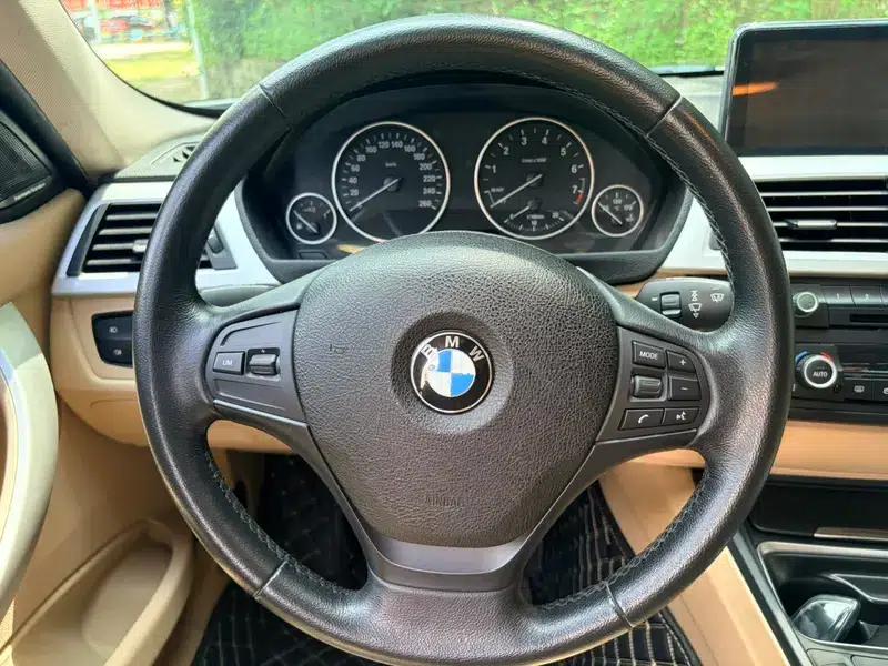 2013 BMW 3 Series 320i Progressive — миниатюра 9