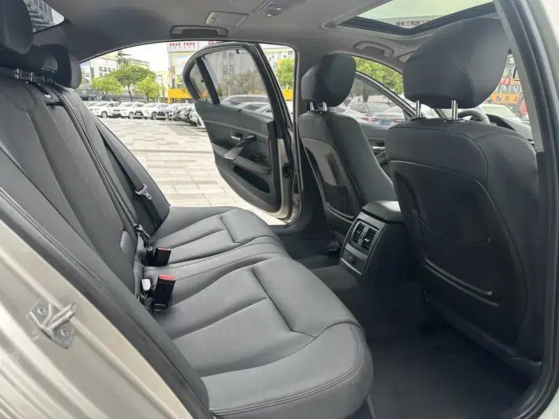 2016 BMW 3 Series 320Li Fashion Edition — миниатюра 14