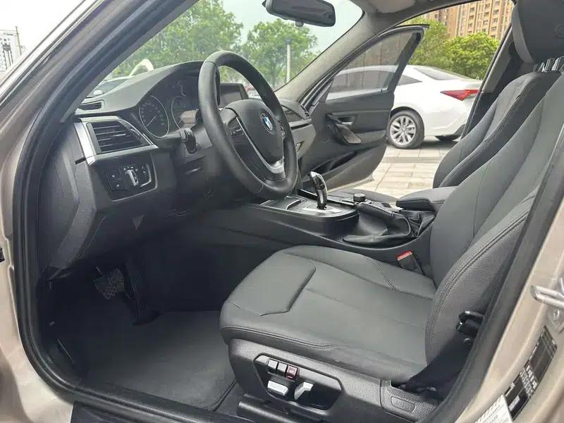 2016 BMW 3 Series 320Li Fashion Edition — миниатюра 10