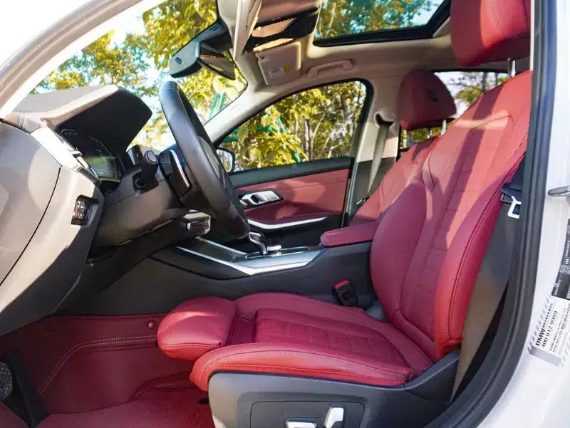 2021 BMW 3 Series 330i M Sport Shadow Edition — миниатюра 18