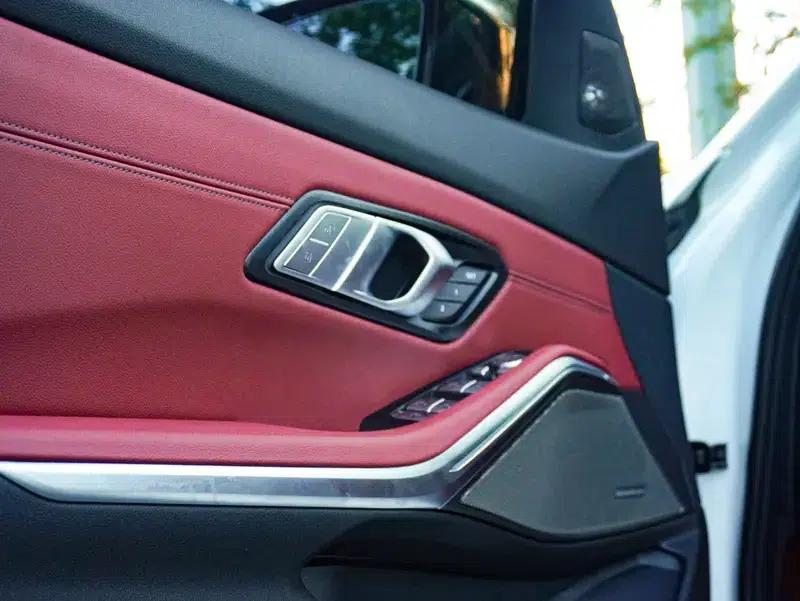2021 BMW 3 Series 330i M Sport Shadow Edition — миниатюра 21