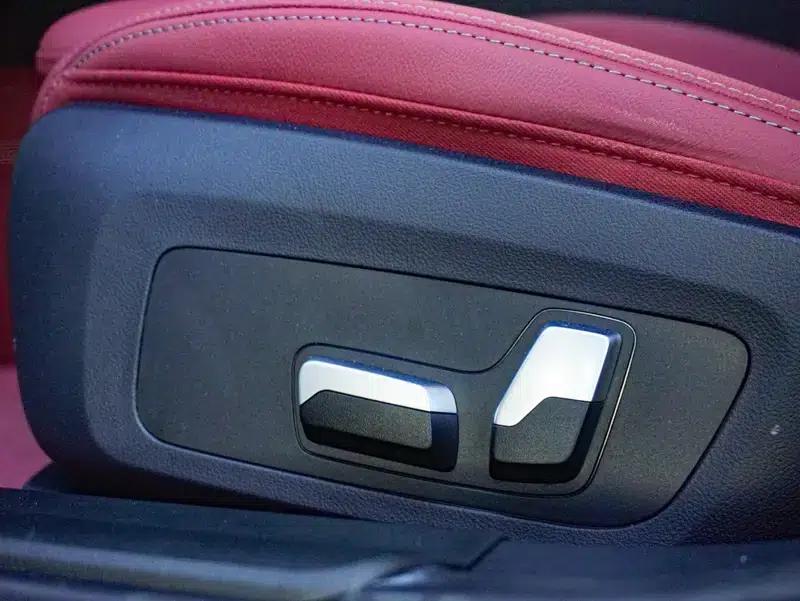 2021 BMW 3 Series 330i M Sport Shadow Edition — миниатюра 8