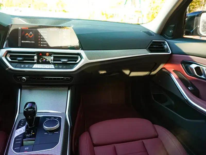 2021 BMW 3 Series 330i M Sport Shadow Edition — миниатюра 10