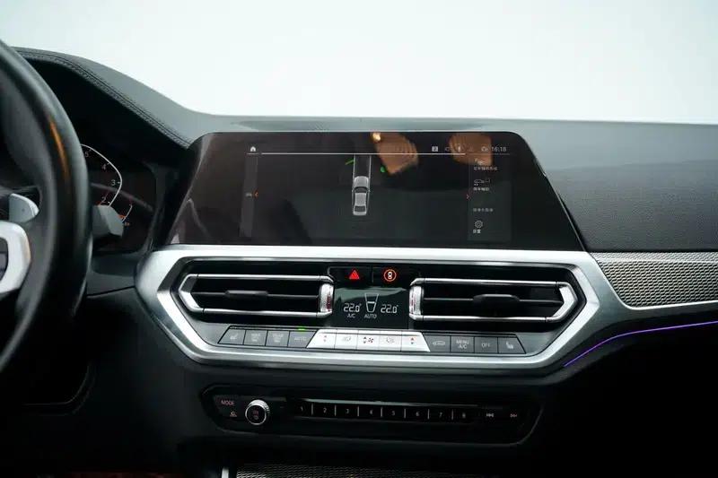 2022 BMW 3 Series 325Li M Sport Package — миниатюра 14