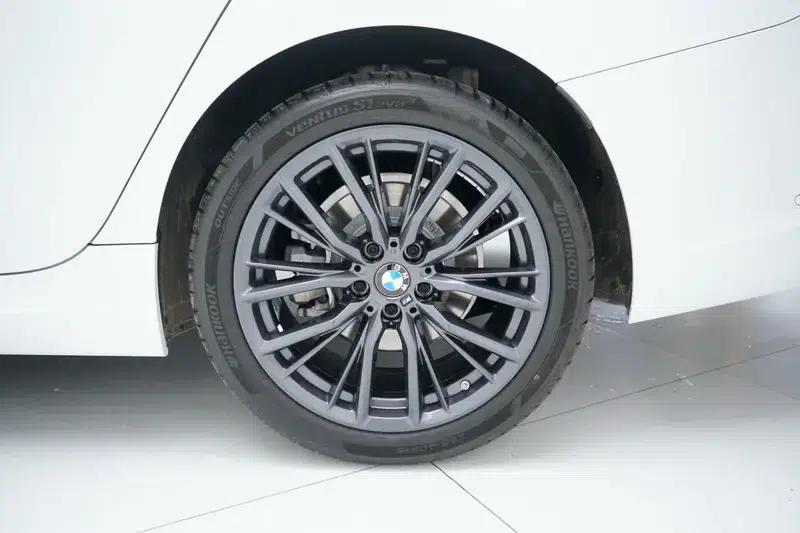 2022 BMW 3 Series 325Li M Sport Package — миниатюра 5