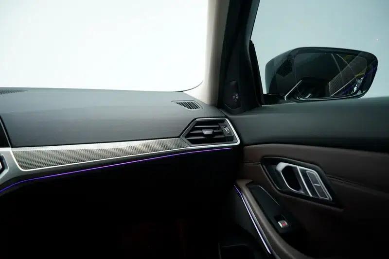 2022 BMW 3 Series 325Li M Sport Package — миниатюра 10