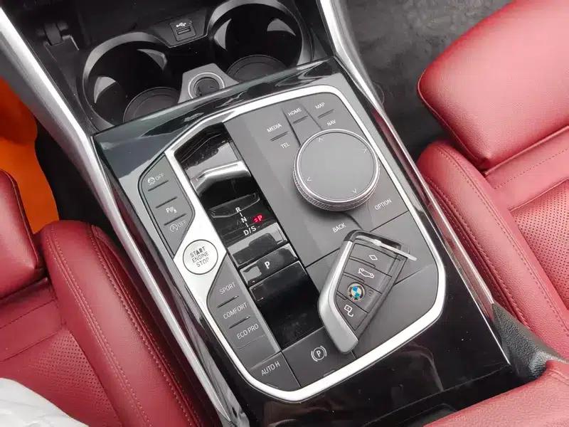 2023 BMW 3 Series 320Li M Sport Package — миниатюра 15