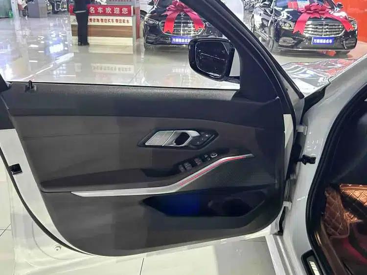 2020 BMW 3 Series 325Li M Sport Package — миниатюра 21