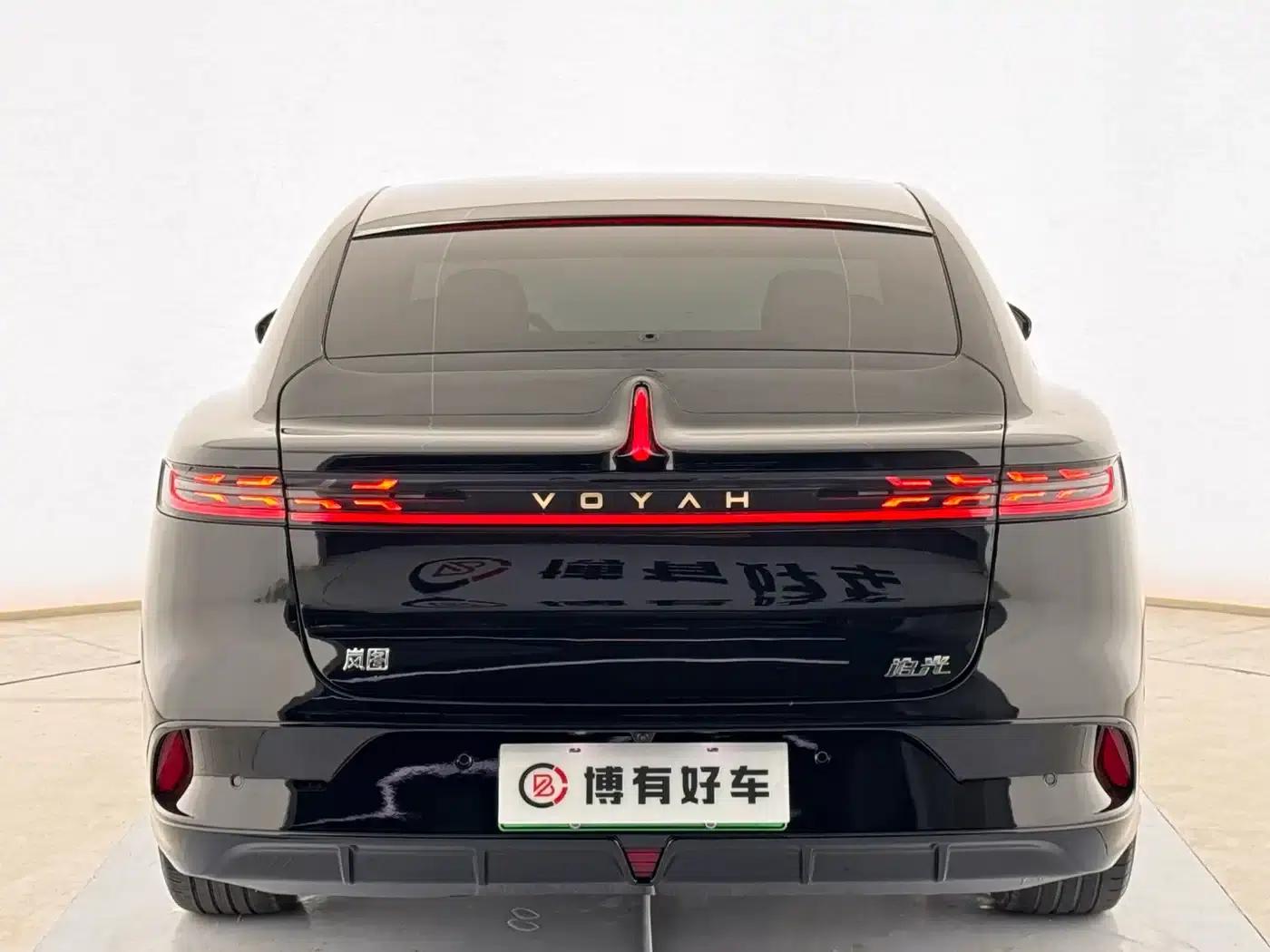 Voyah Chase Light 2024 PHEV AWD Extended Range Executive Edition — миниатюра 12