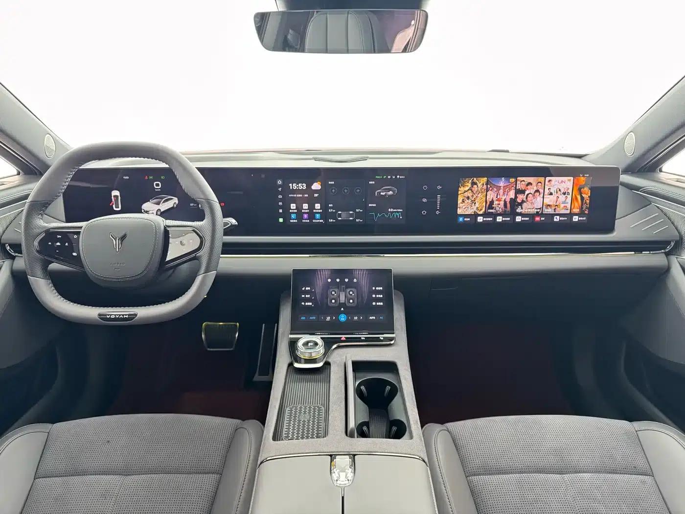 Voyah Chase Light 2024 PHEV AWD Extended Range Executive Edition — миниатюра 8