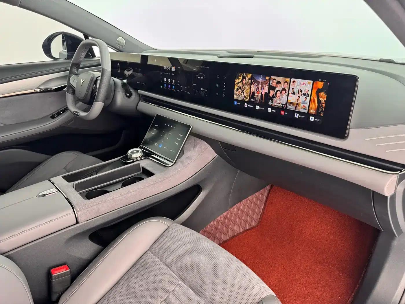 Voyah Chase Light 2024 PHEV AWD Extended Range Executive Edition — миниатюра 9