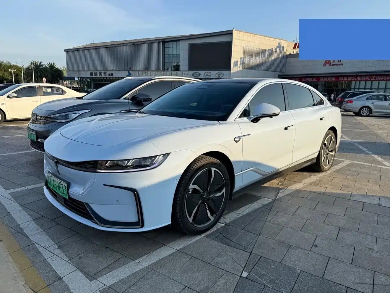 Voyah Chase 2023 AWD Standard Edition — миниатюра 1