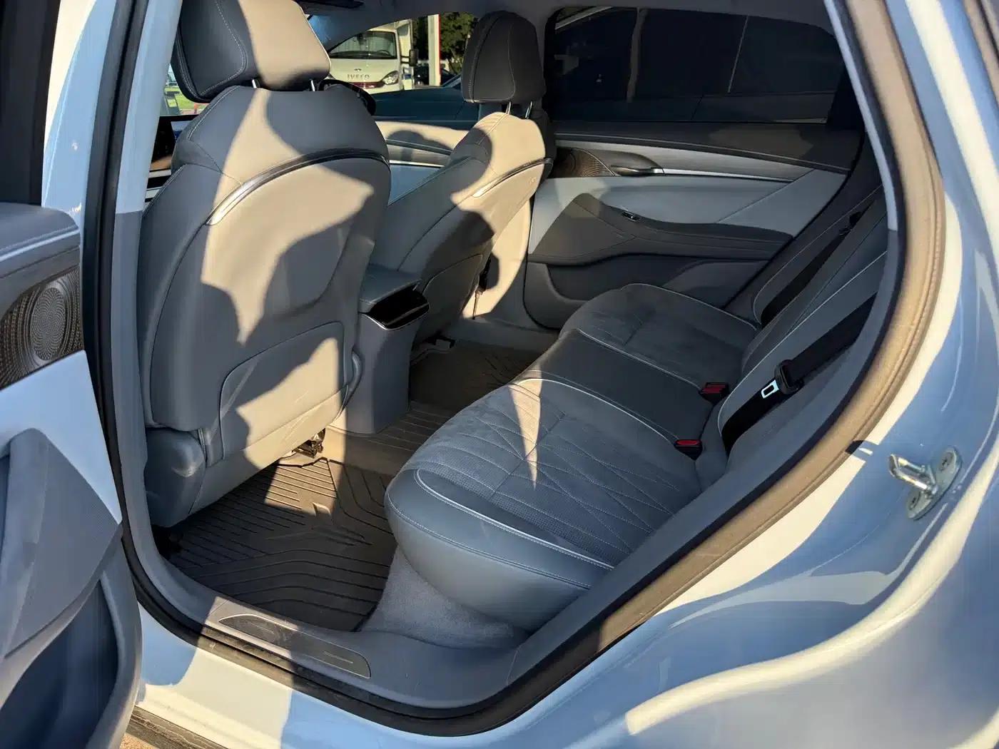 Voyah Chase 2023 AWD Standard Edition — миниатюра 5