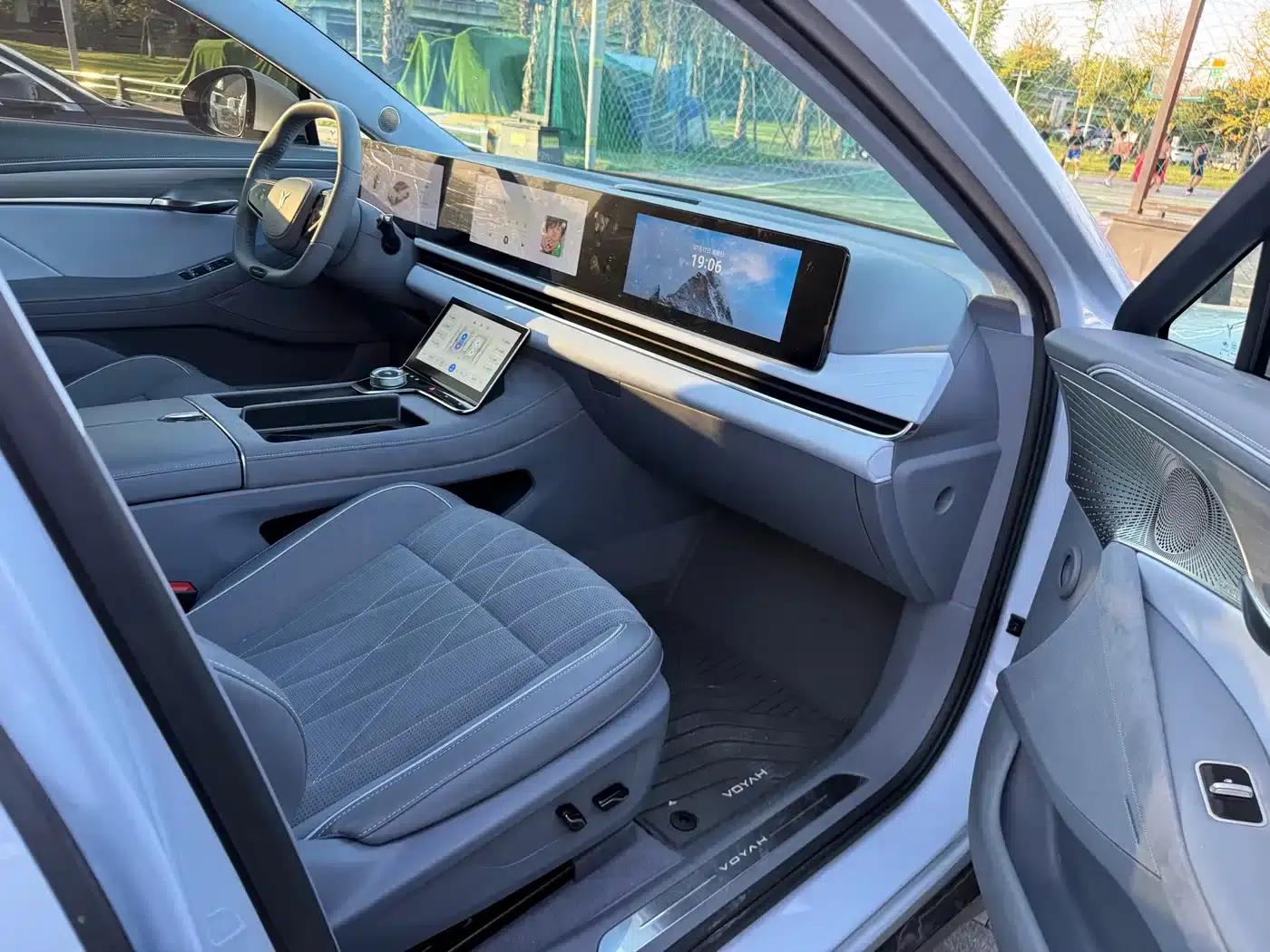Voyah Chase 2023 AWD Standard Edition — миниатюра 9