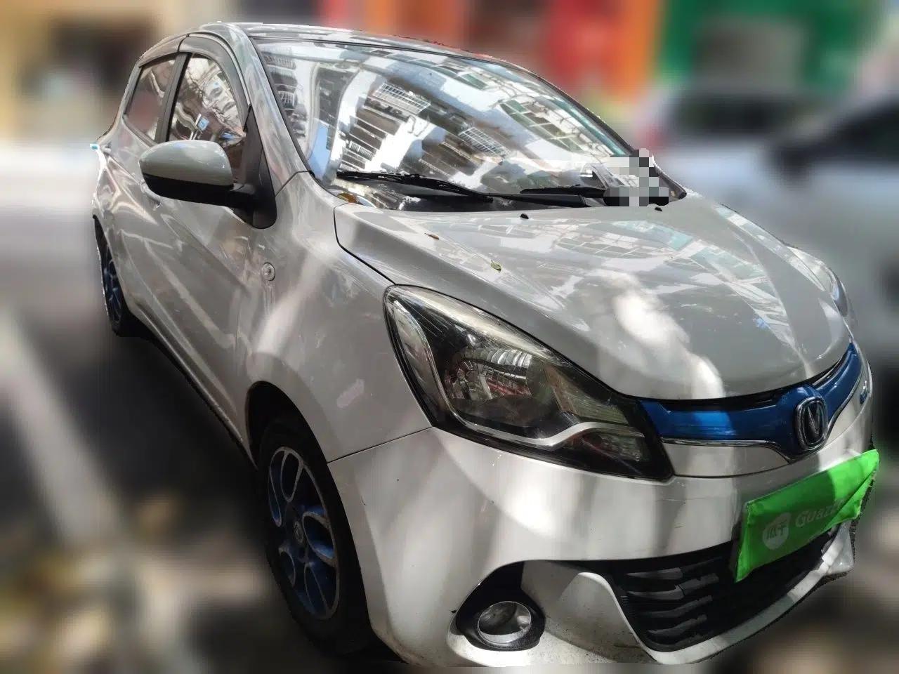 CHANGAN Benni EV 2017 All-Electric 210 km Luxury Model — миниатюра 3