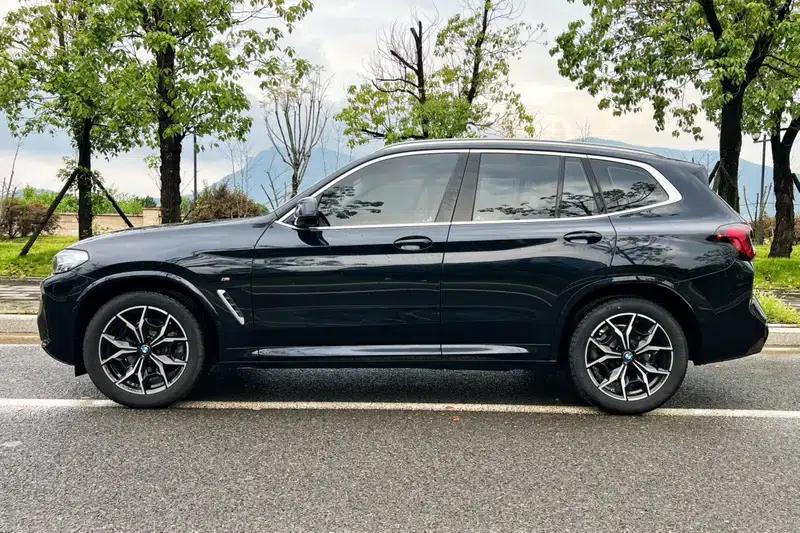 2024 BMW X3 2.0T Automatic AWD 5-seater Factory Custom Edition — миниатюра 3