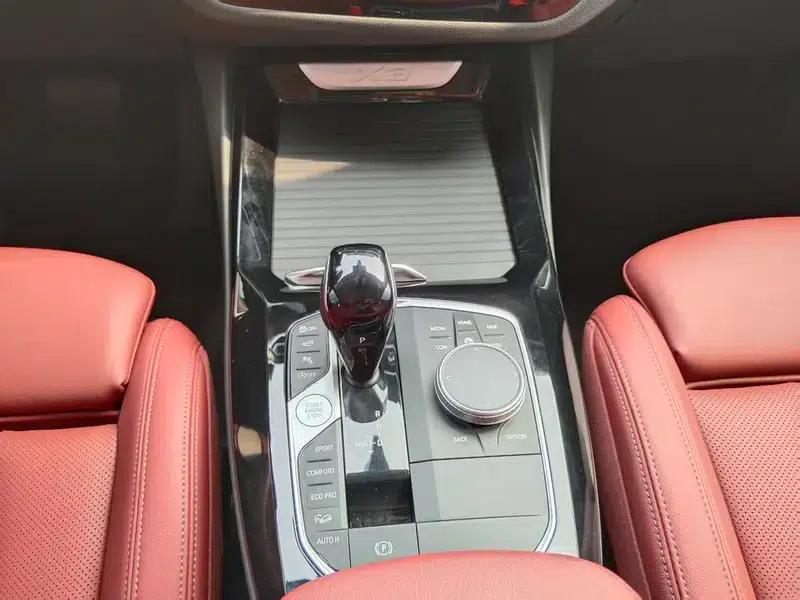 BMW X3 2023 xDrive30i Leading Edition M Sport Package — миниатюра 12