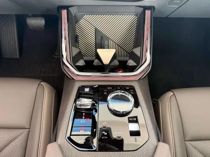 BMW X3 2025 xDrive30L Luxury M Sport Package — миниатюра 26