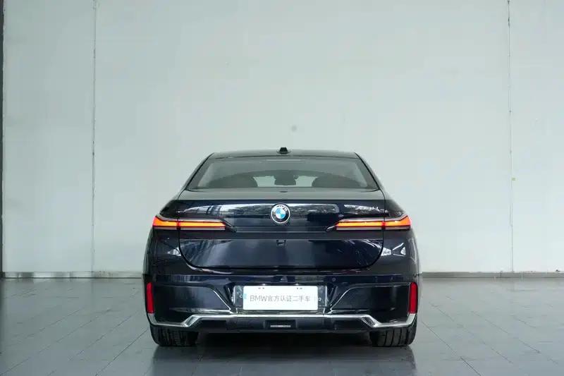 2023 BMW 7 Series 735Li M Sport Package — миниатюра 4