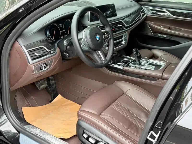 2018 BMW 7 Series 740Li Leading Edition M Sport Package — миниатюра 18