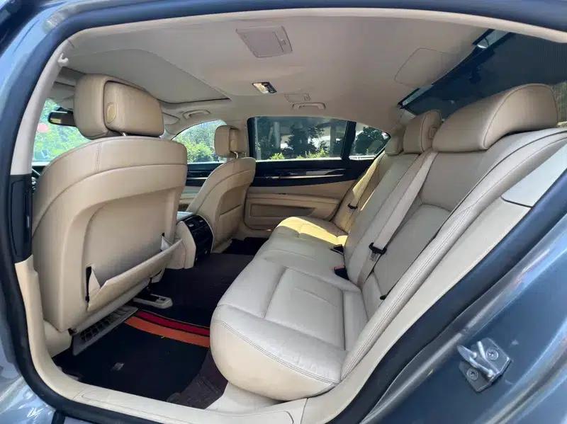 2011 BMW 7 Series 730Li Elegant Edition — миниатюра 8
