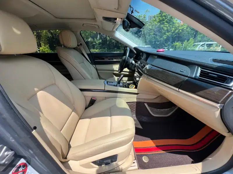 2011 BMW 7 Series 730Li Elegant Edition — миниатюра 9