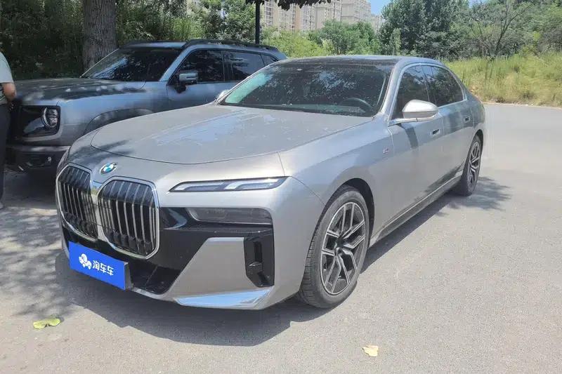 2023 BMW 7 Series 735Li M Sport Package — миниатюра 1