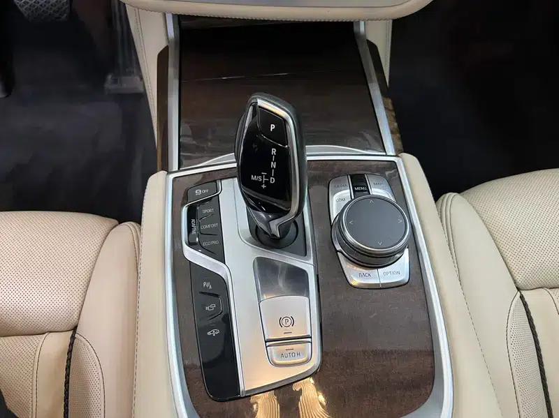 2018 BMW 7 Series 750Li xDrive M Sport Package — миниатюра 14