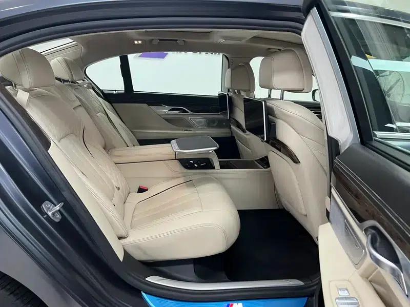 2018 BMW 7 Series 750Li xDrive M Sport Package — миниатюра 17