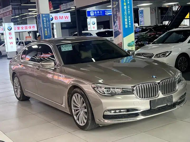 2018 BMW 7 Series 730Li Leading Excellence Package — миниатюра 3
